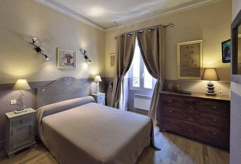 Отель Hôtel Restaurant L Oustaloun