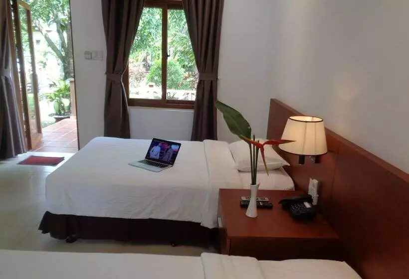 هتل Mango Garden Resort