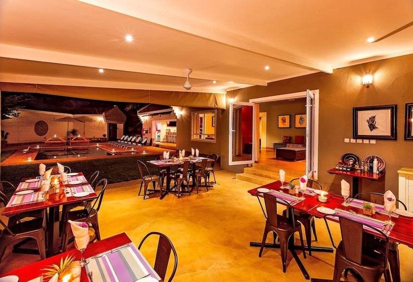 هتل Phezulu Guest Lodge