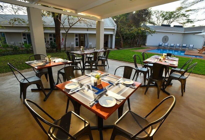 هتل Phezulu Guest Lodge