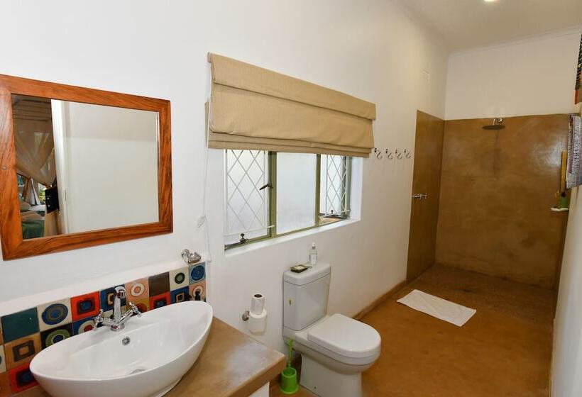 هتل Phezulu Guest Lodge