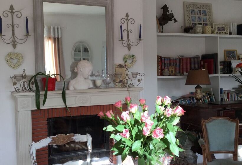 פנסיון Bastide De Valvérane