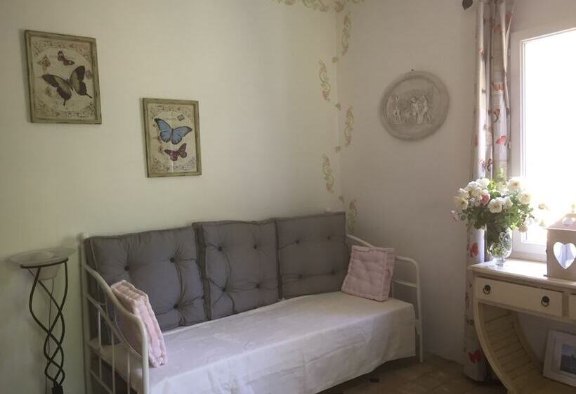 פנסיון Bastide De Valvérane