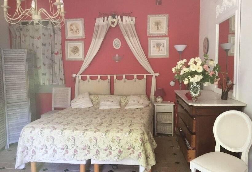 פנסיון Bastide De Valvérane