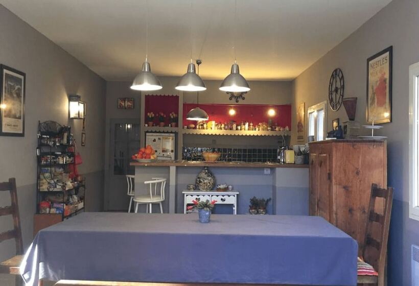 פנסיון Bastide De Valvérane