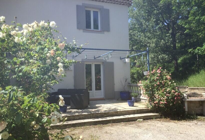 פנסיון Bastide De Valvérane