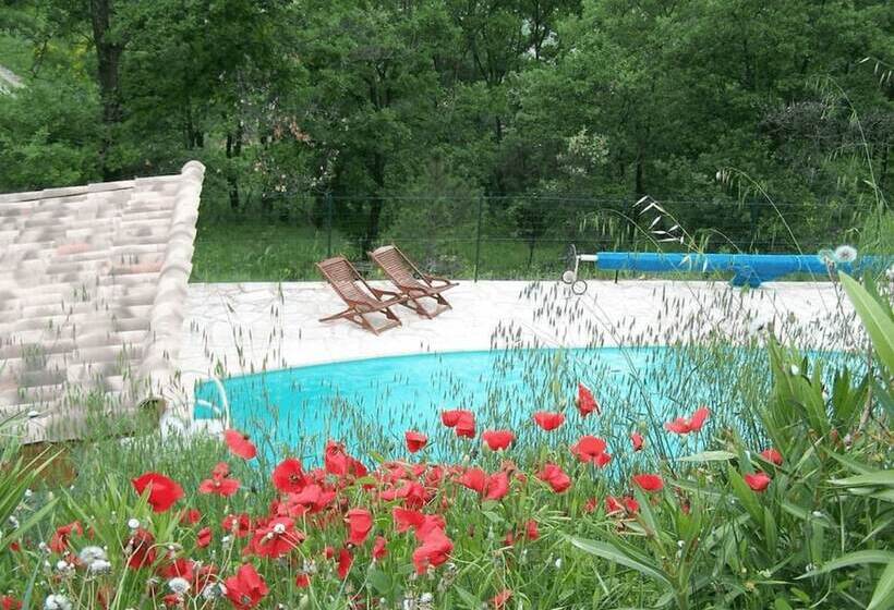 פנסיון Bastide De Valvérane