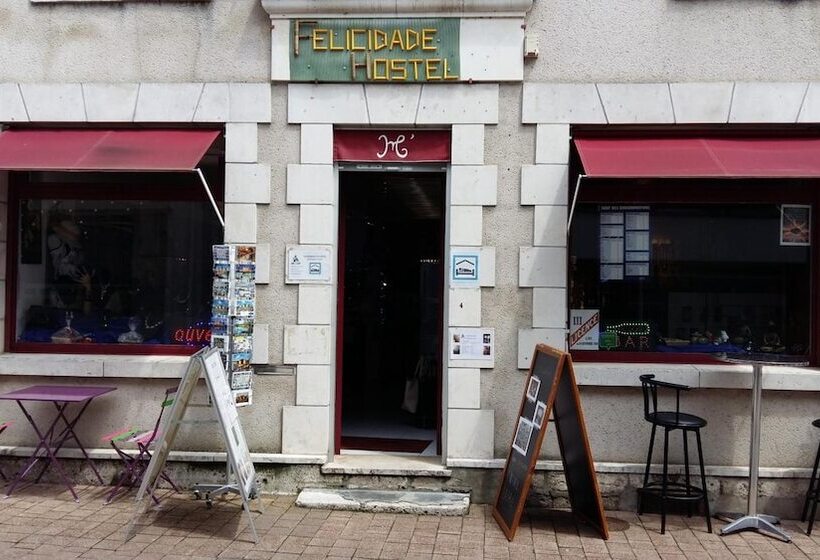 بنسيون Felicidade Hostel