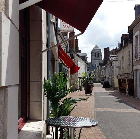 بنسيون Felicidade Hostel