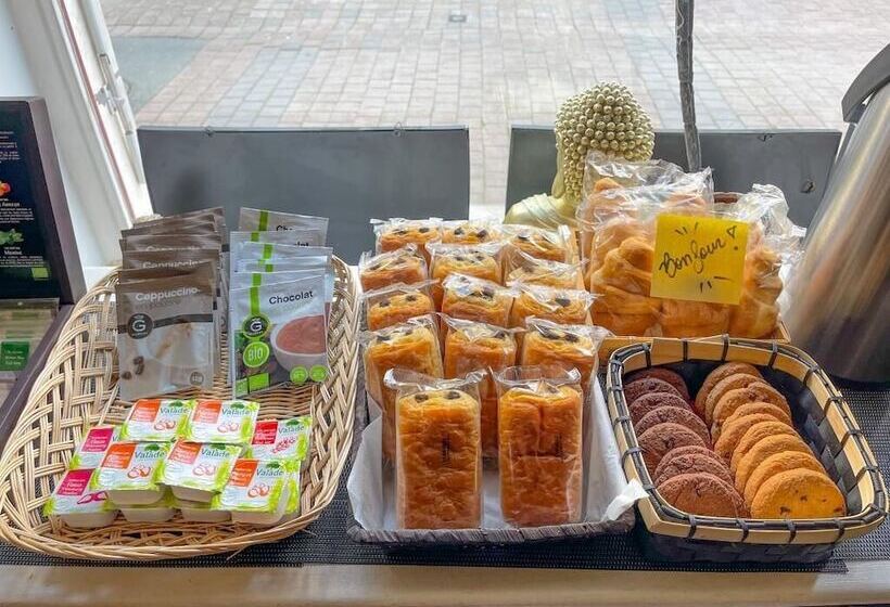 بنسيون Felicidade Hostel