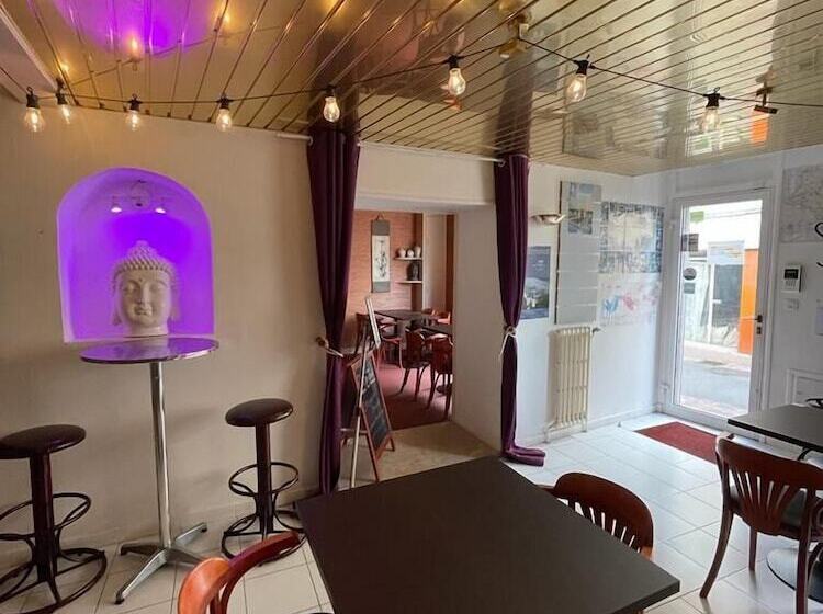 بنسيون Felicidade Hostel