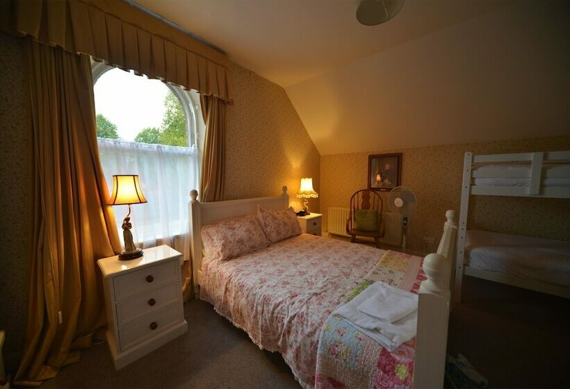 بنسيون Glenmore Manor Guesthouse