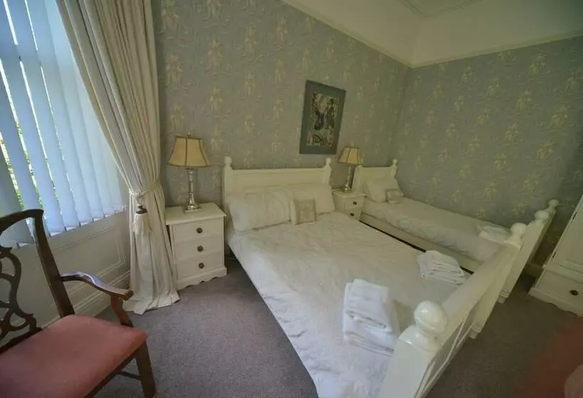 Majatalo Glenmore Manor Guesthouse