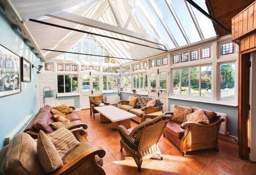 بنسيون Glenmore Manor Guesthouse