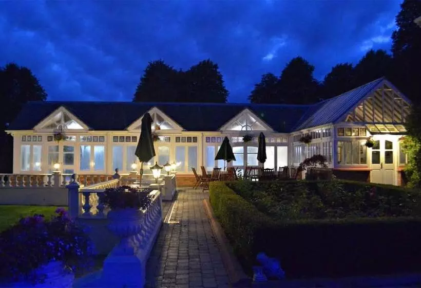 Majatalo Glenmore Manor Guesthouse