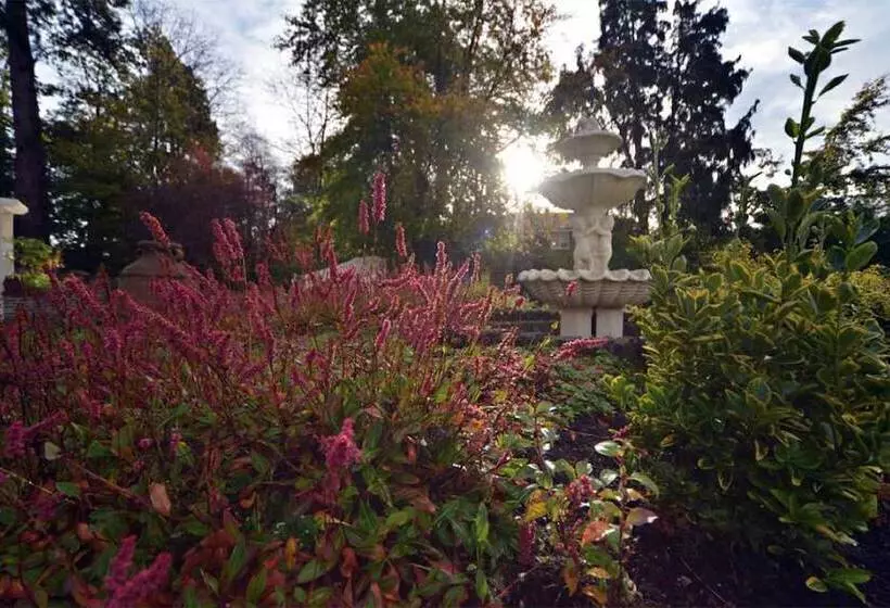 Majatalo Glenmore Manor Guesthouse