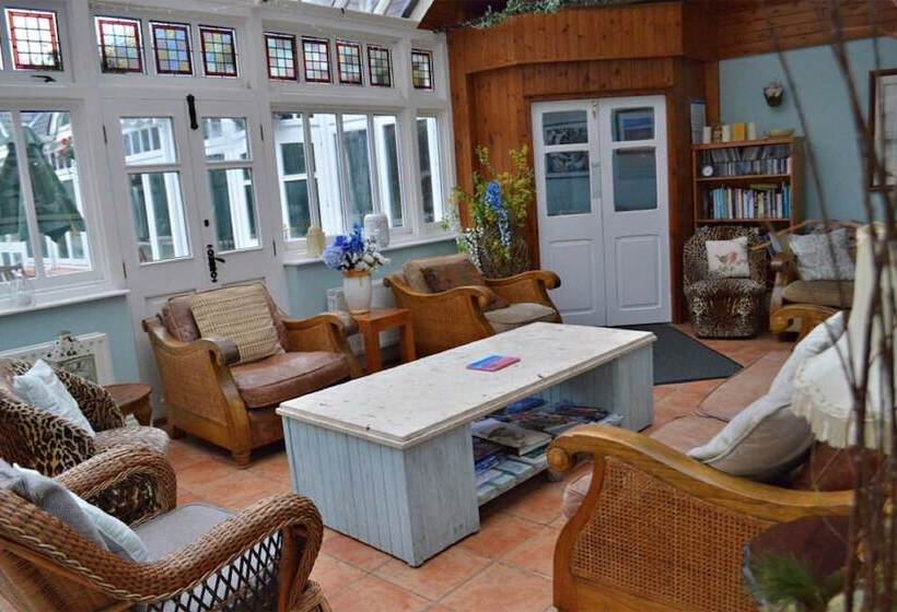 Пансион Glenmore Manor Guesthouse