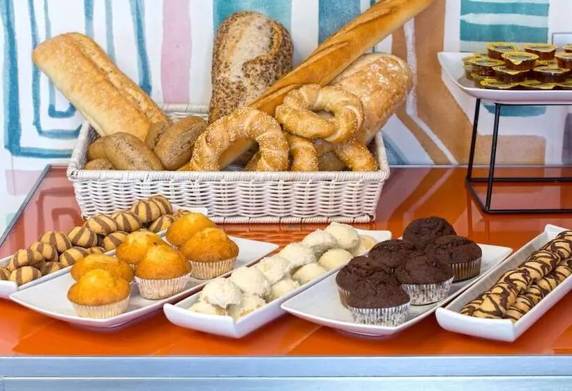 Central Hotel, Trademark Collection By Wyndham