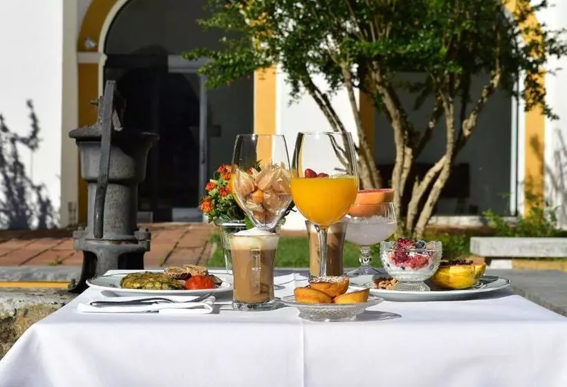 Отель Pousada Convento De Beja