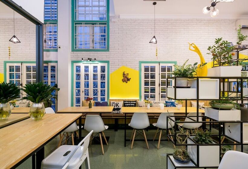 Little Pig Home Hostel