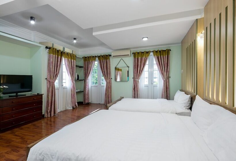 Little Pig Home Hostel