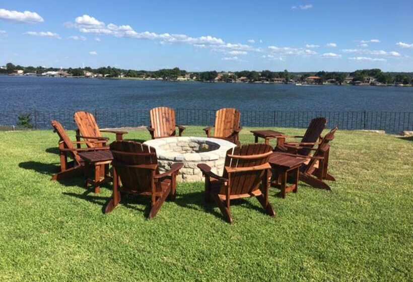 住宿加早餐  Captain's House On The Lake