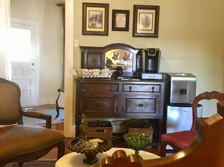 住宿加早餐  Captain's House On The Lake