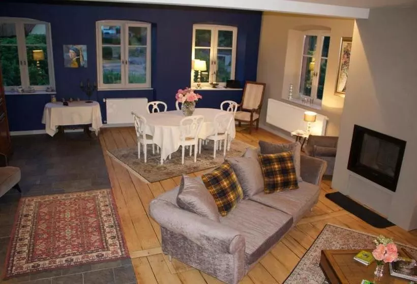 ベッドアンドブレックファースト Les Chambres De L'atelier