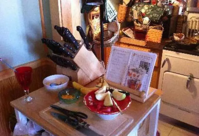 Aamiaismajoitus (B&B) Music Garden Mansion