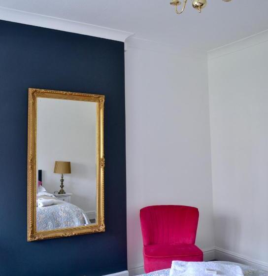 Хостел The Nags Head Room Only Accommodation