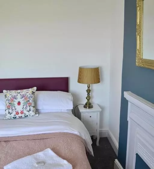 Hostelli The Nags Head   Room Only Accommodation