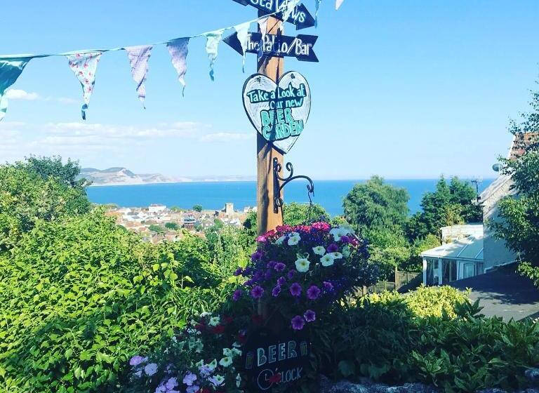 Хостел The Nags Head Room Only Accommodation