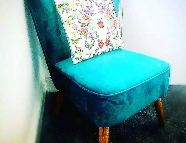 Hostelli The Nags Head   Room Only Accommodation