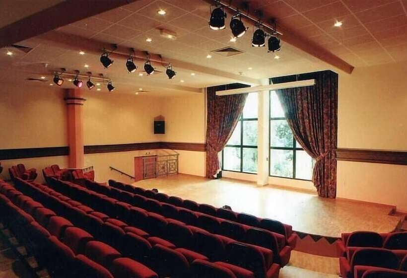 בית מלון כפרי Aec Village Vacances   Les Cèdres