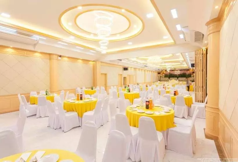 ホテル Chokdee Place