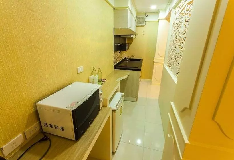 ホテル Chokdee Place