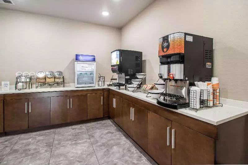ホテル Comfort Suites