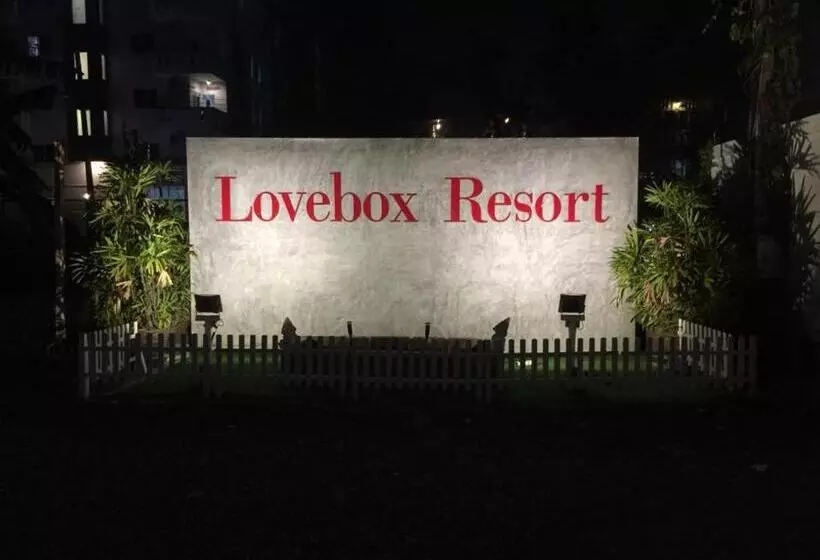 Hotelli Love Box Resort
