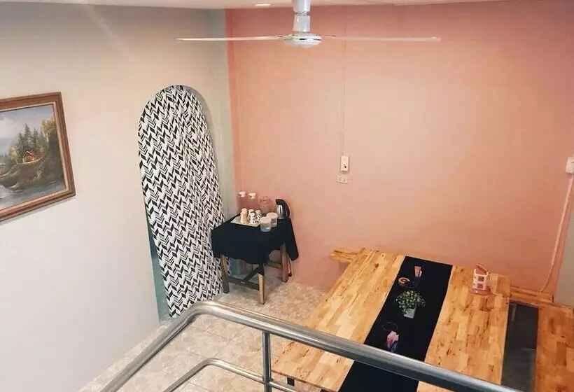Oppa House Hostel   Adults Only