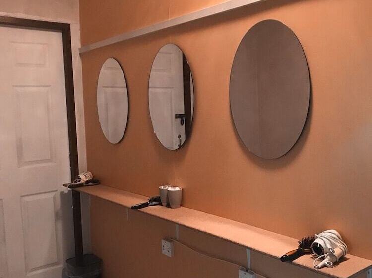 Oppa House Hostel   Adults Only