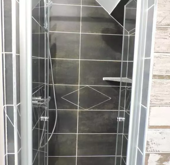 Majatalo Atypiques Confitures, Chambres D Hôtes