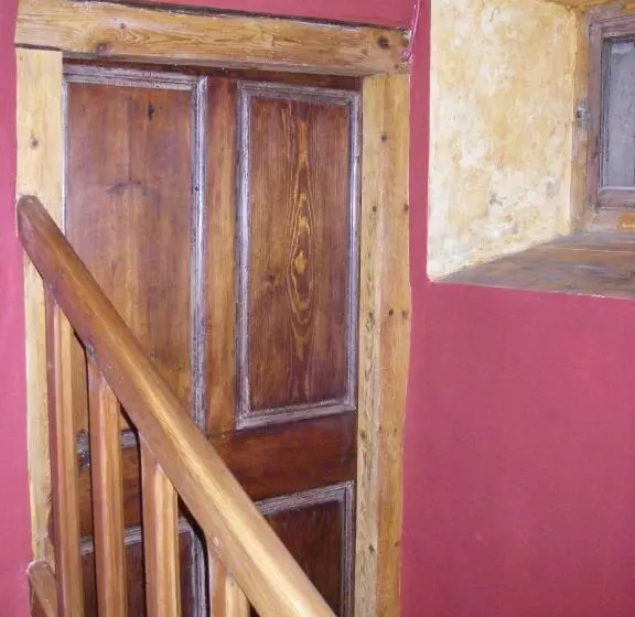 Majatalo La Maison Bleue