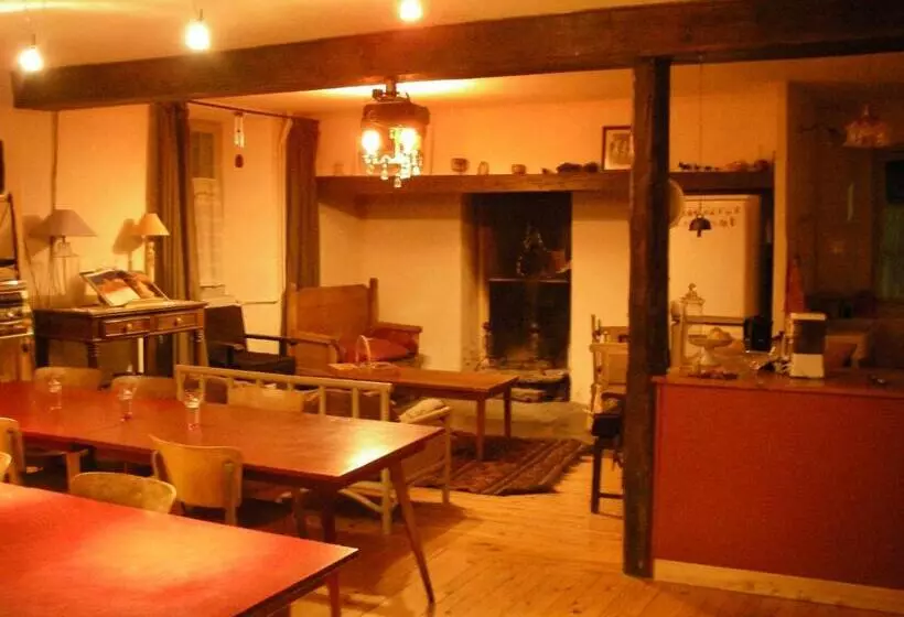 Majatalo La Maison Bleue