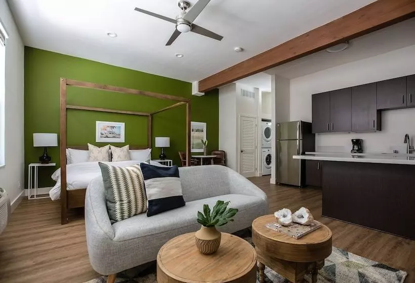 Sonder  State Suites