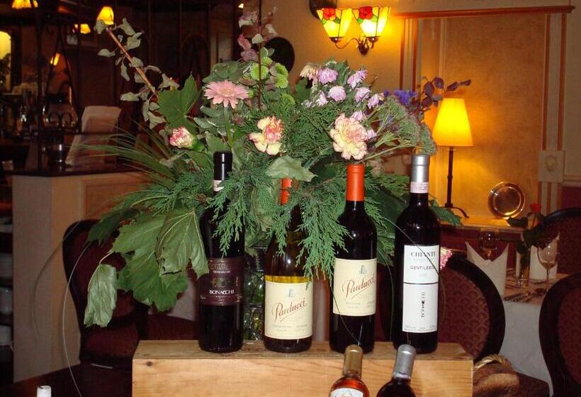 The Carre Arms Hotel & Restaurant