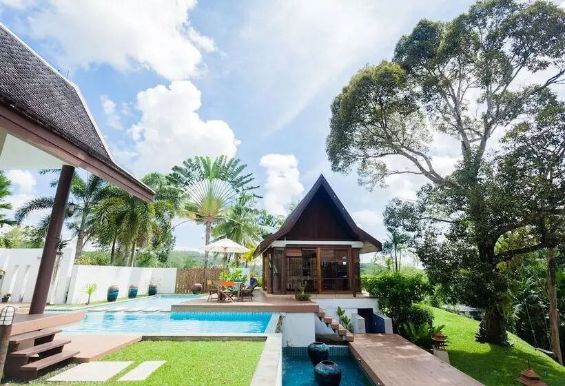 De Chom Villa