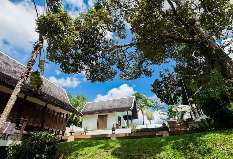 De Chom Villa
