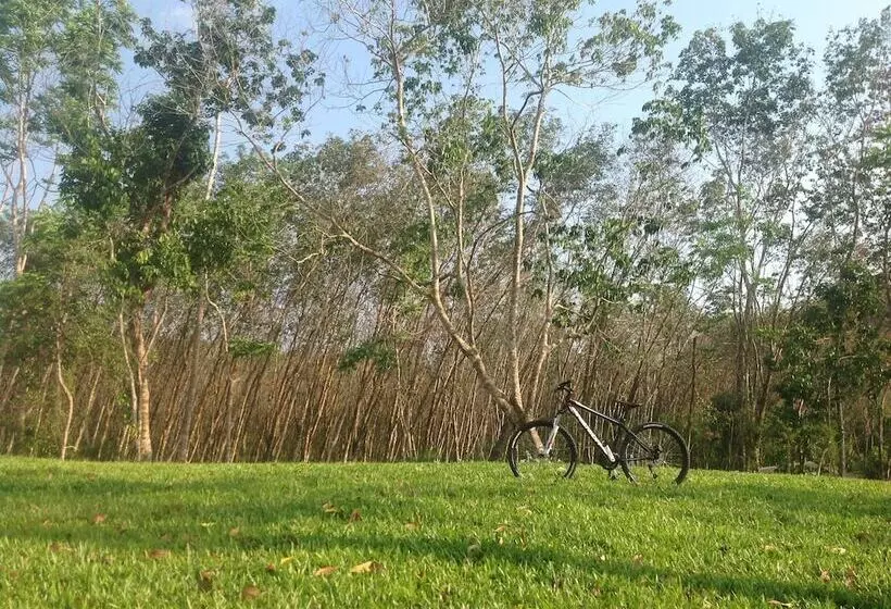 De Chom Villa