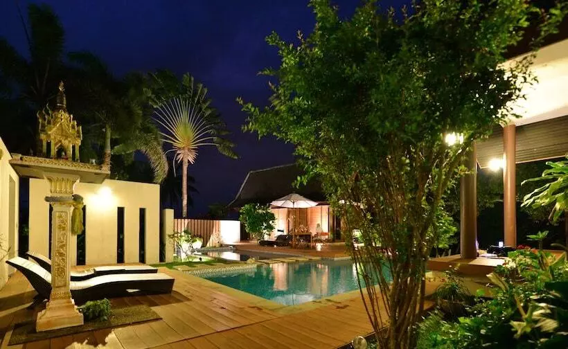 De Chom Villa