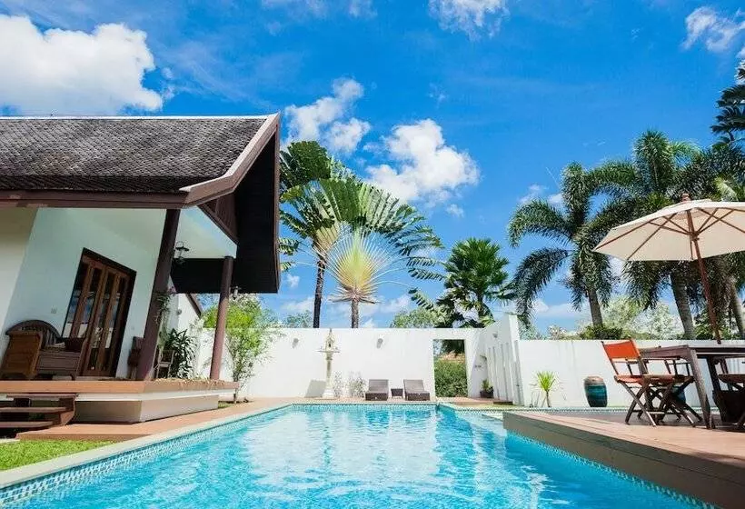 De Chom Villa